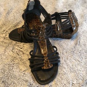 Donald J Pliner sandal